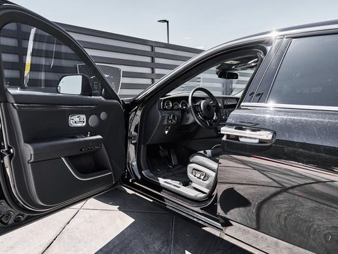 Used 2023 Rolls-Royce Ghost AWD/4WD image 28
