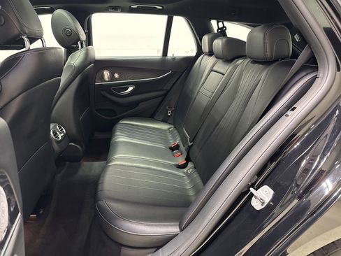Used 2017 Mercedes-Benz E 400 4MATIC Wagon w/ Premium 1 Package image 33