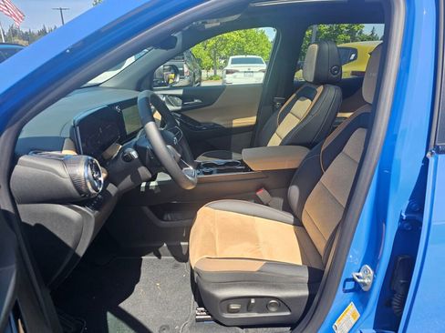 New 2025 Chevrolet Equinox ACTIV w/ Safety and Technology Package image 21