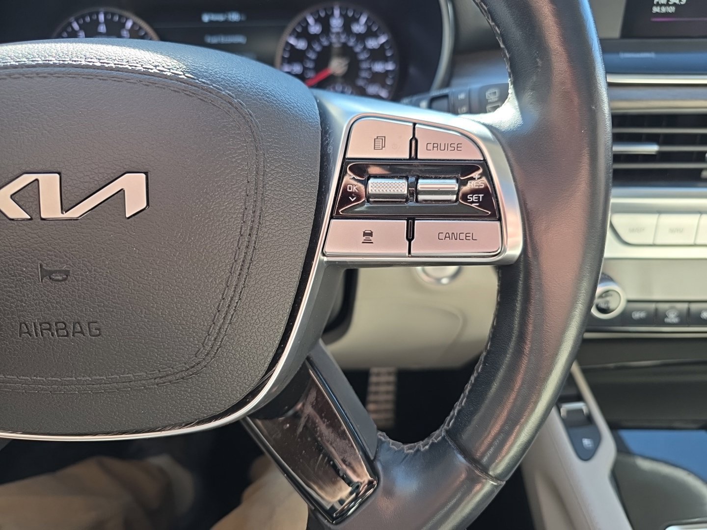 Used 2022 Kia Telluride SX w/ SX Prestige Package AWD/4WD image 11