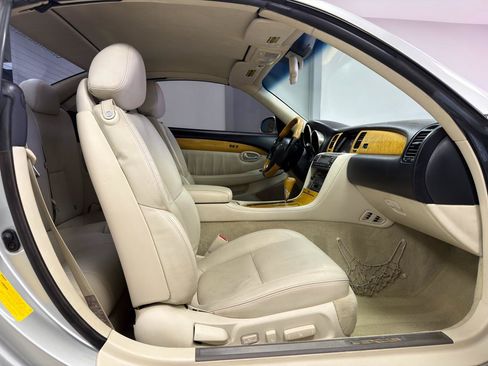 Used 2003 Lexus SC 430 Convertible RWD image 16
