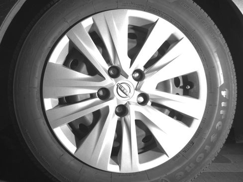 Used 2025 Nissan Sentra S image 12