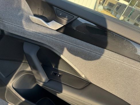 Used 2025 Volkswagen Tiguan S w/ 18" Wheel Package image 35