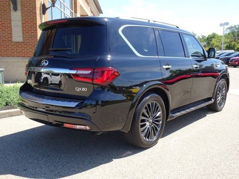 Used 2022 INFINITI QX80 Sensory w/ All-Season Package image 3