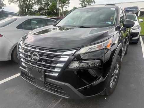 Used 2024 Nissan Rogue S FWD image 1