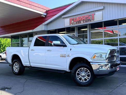 Used 2016 RAM 2500 Laramie AWD/4WD image 1