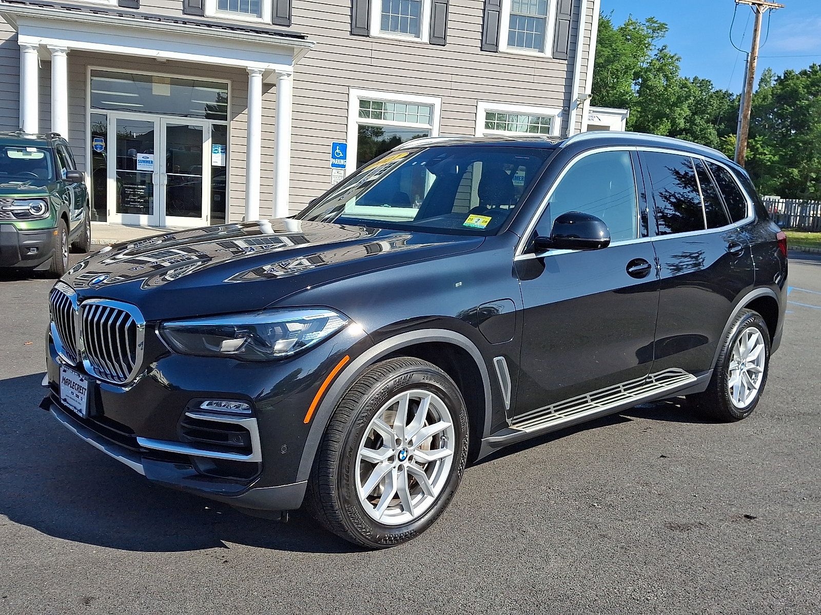 Used 2021 BMW X5 xDrive45e w/ Parking Assistance Package AWD/4WD image 1