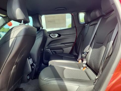 New 2026 Jeep Compass Latitude AWD/4WD image 22