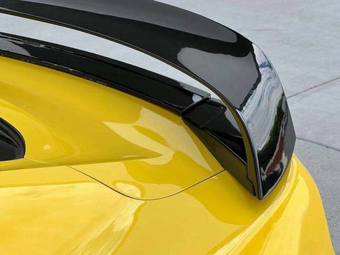 Used 2017 Ford Mustang GT w/ GT Performance Package RWD image 31