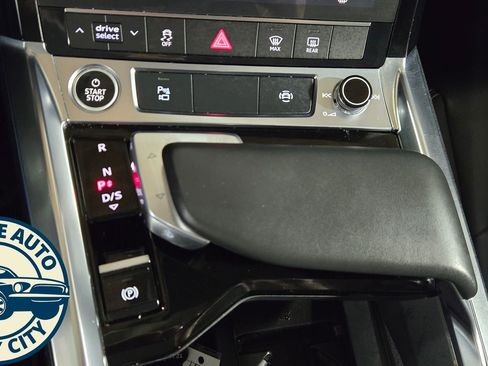 Used 2021 Audi e-tron Premium image 17