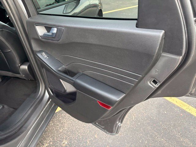 Used 2024 Ford Escape ST-Line w/ Tech Pack #1 AWD/4WD image 12