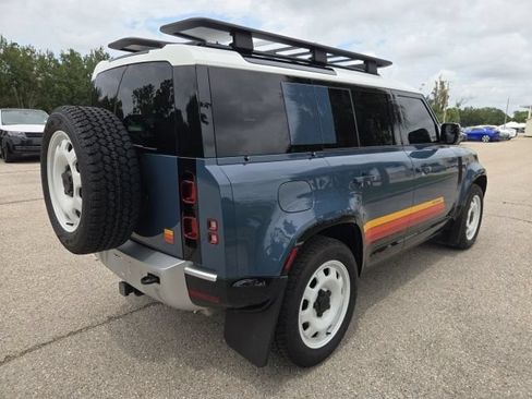 Used 2025 Land Rover Defender 110 S AWD/4WD image 5
