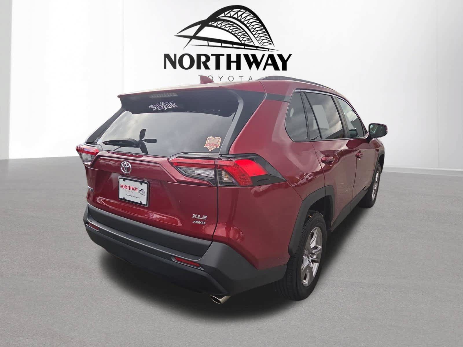 Used 2023 Toyota RAV4 XLE w/ Convenience Package AWD/4WD image 3