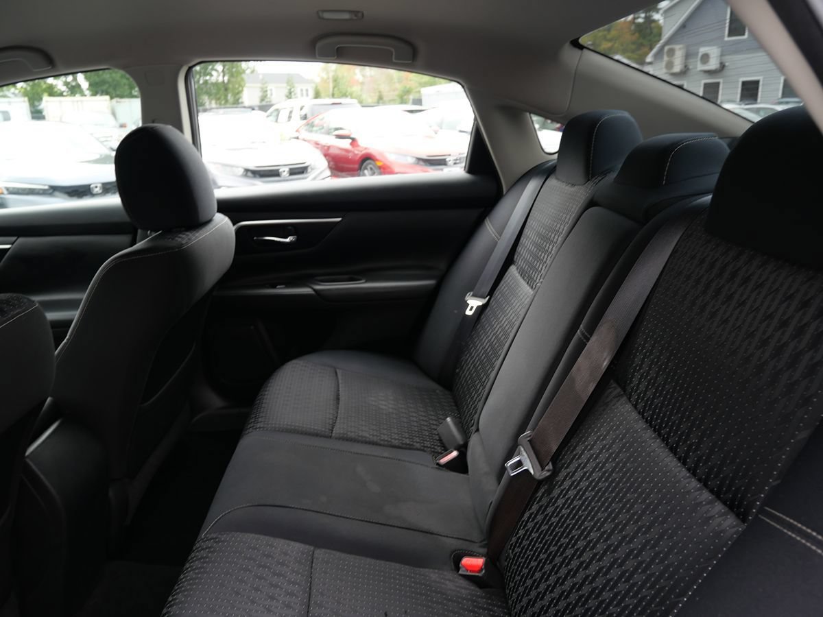 Used 2016 Nissan Altima 2.5 SV FWD image 20
