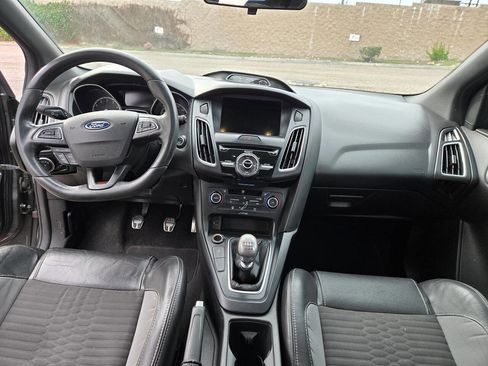 Used 2016 Ford Focus ST w/ Equipment Group 401A image 32