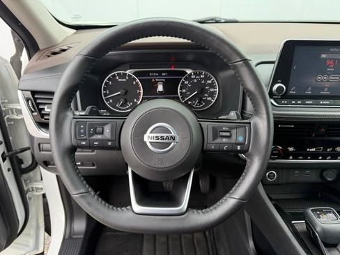 Used 2021 Nissan Rogue SV w/ Premium Package AWD/4WD image 11