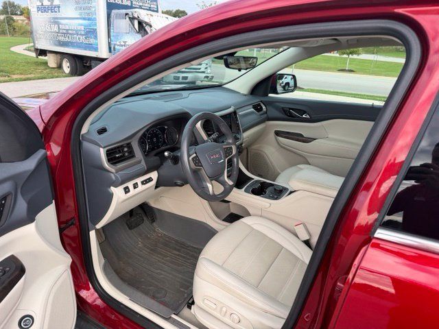 Used 2021 GMC Acadia Denali w/ Denali Ultimate Package AWD/4WD image 15