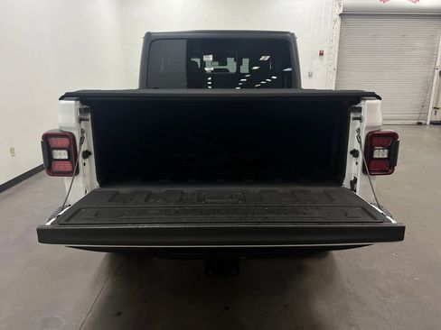 Used 2020 Jeep Gladiator Rubicon AWD/4WD image 24