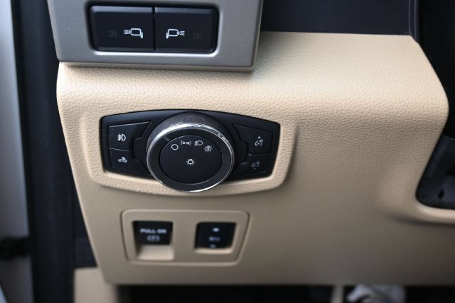 Used 2017 Ford F150 Lariat w/ Equipment Group 502A Luxury RWD image 15