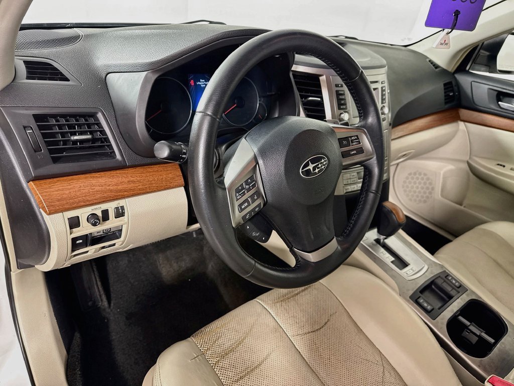 Used 2014 Subaru Outback 2.5i Limited AWD/4WD image 9