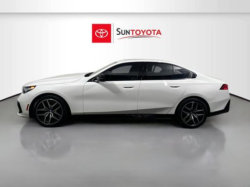 Used 2024 BMW i5 M60 w/ Premium Package image 7