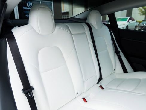 Used 2021 Tesla Model 3 Long Range image 19