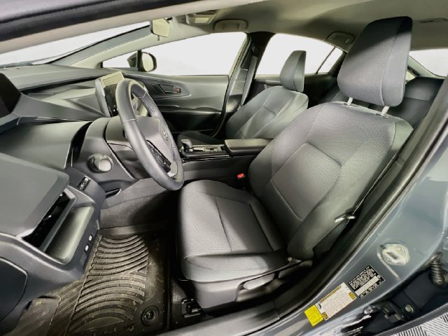 Used 2023 Toyota Prius LE AWD/4WD image 23