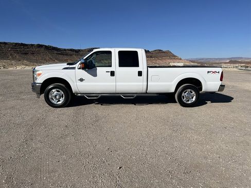Used 2011 Ford F250 XLT w/ XLT Premium Pkg image 5