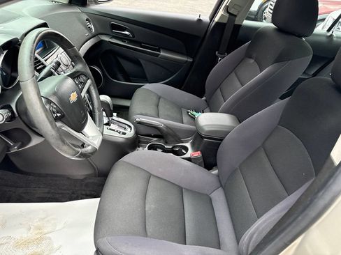 Used 2014 Chevrolet Cruze LT w/ All-Star Edition FWD image 9