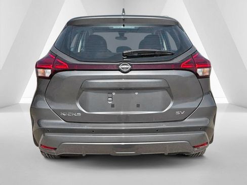 Used 2023 Nissan Kicks SV FWD image 6