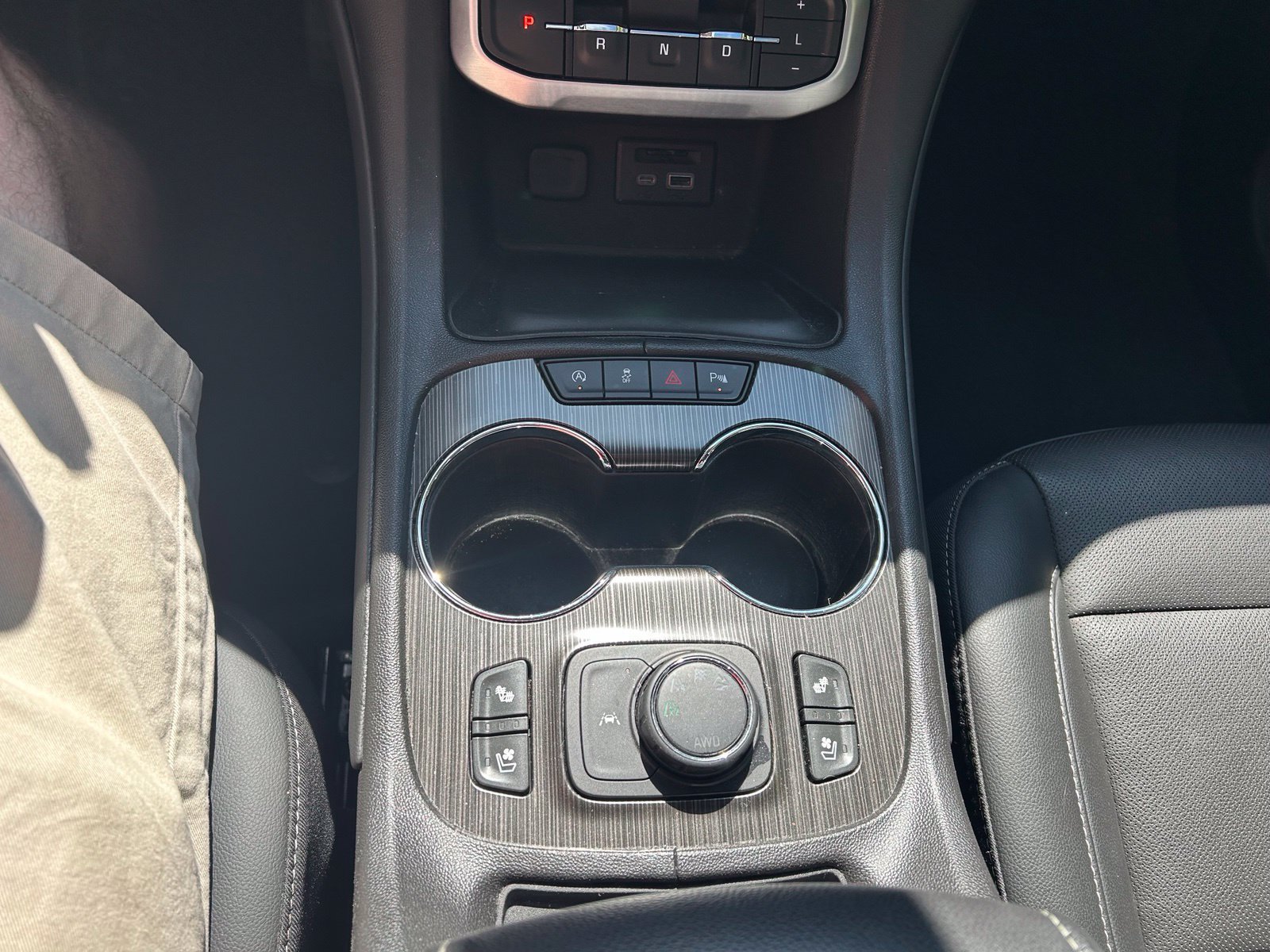 Used 2023 GMC Acadia SLT w/ Elevation Edition AWD/4WD image 22