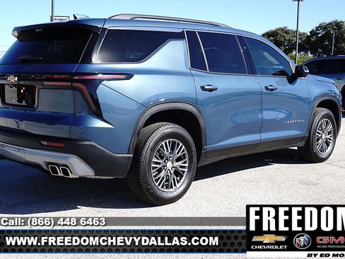 New 2026 Chevrolet Traverse LT w/ Driver Confidence Package image 7