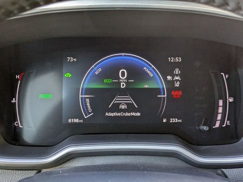 Used 2025 Toyota Corolla XLE image 18