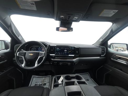 Used 2023 Chevrolet Silverado 1500 LT w/ Convenience Package II image 9