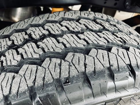 Used 2023 Ford F350 XLT w/ FX4 Off-Road Package image 21