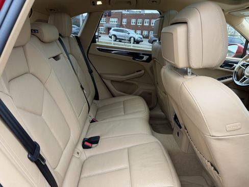 Used 2017 Porsche Macan S image 36