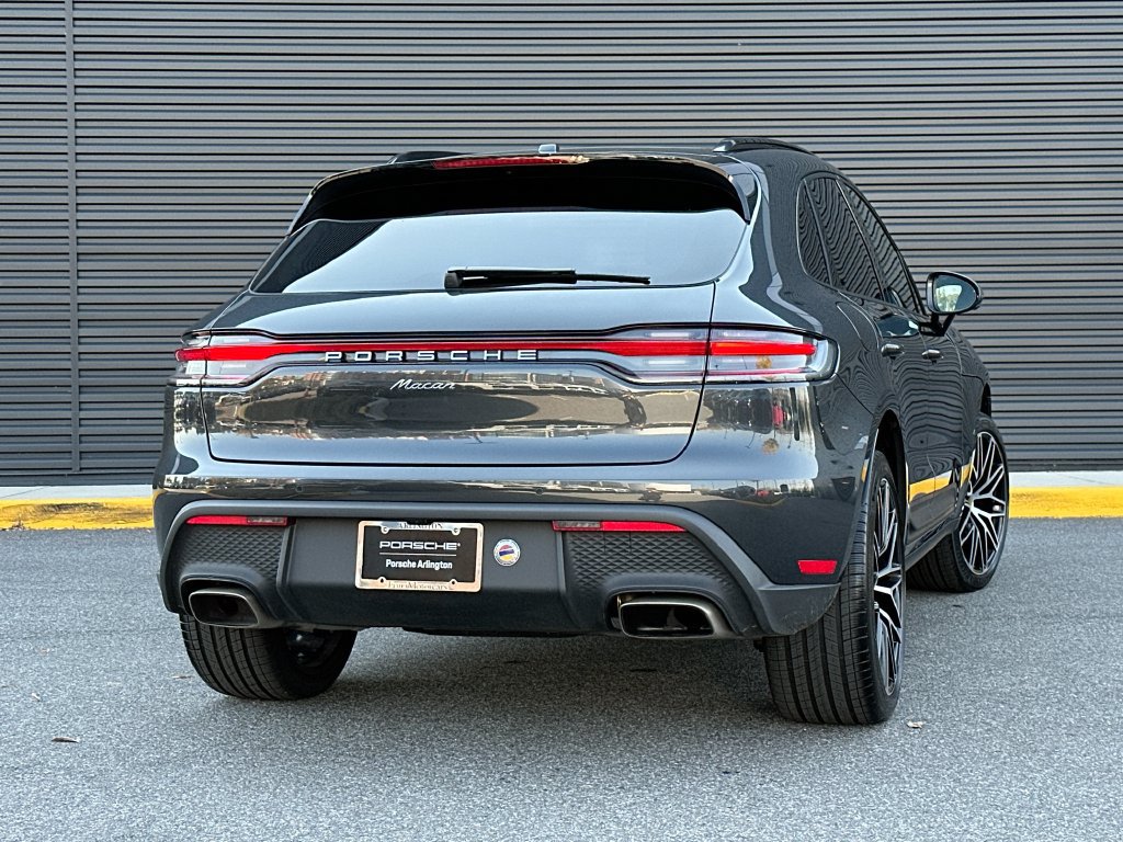 Certified 2026 Porsche Macan AWD/4WD image 9