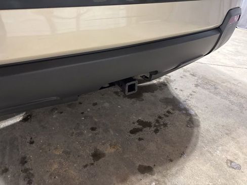 Used 2010 GMC Terrain SLE AWD/4WD image 3