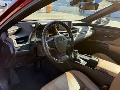 Used 2021 Lexus ES 250 w/ Premium Package image 15