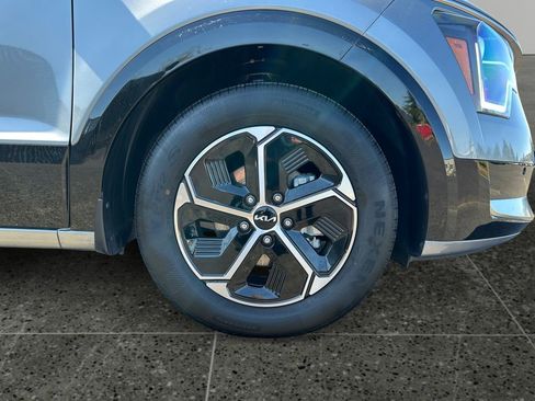 Used 2024 Kia Niro FWD image 10