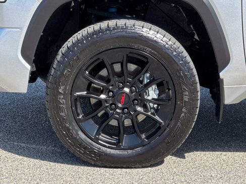 Used 2025 Toyota Tundra Limited image 23