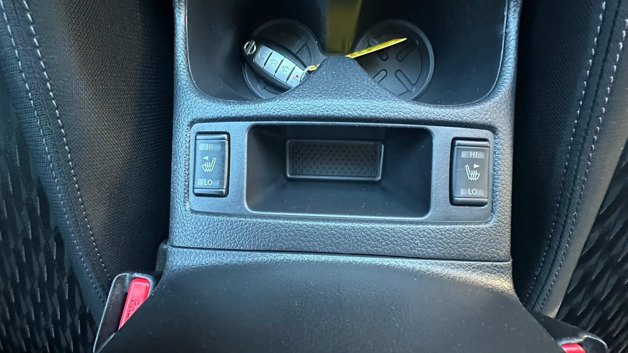 Used 2017 Nissan Rogue SV AWD/4WD image 22