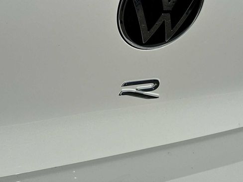 Used 2023 Volkswagen Golf R image 11