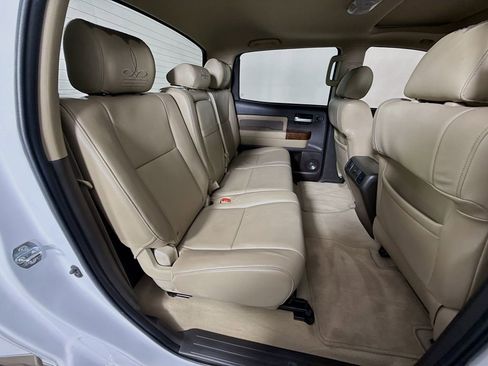 Used 2010 Toyota Tundra Limited image 28