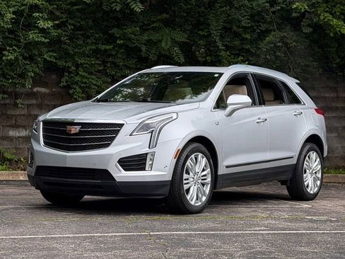 Used 2018 Cadillac XT5 Premium Luxury w/ Driver Assist Package AWD/4WD image 11