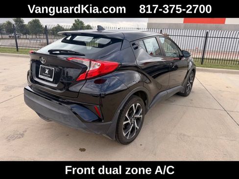 Used 2018 Toyota C-HR XLE FWD image 4