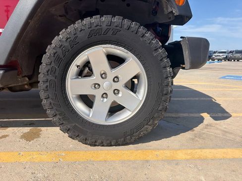 Used 2013 Jeep Wrangler Sport AWD/4WD image 23