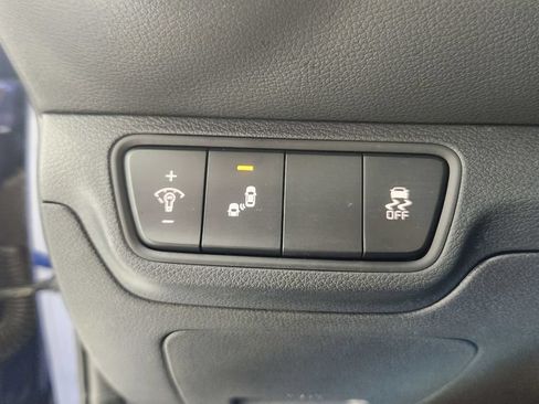 Used 2023 Kia Forte LXS w/ LXS Technology Package FWD image 18