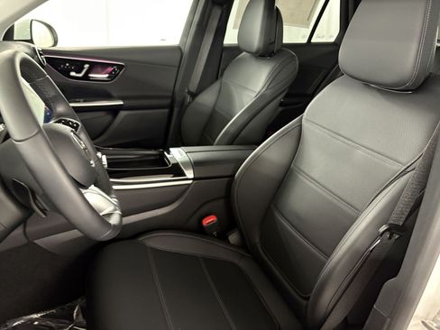 Certified 2025 Mercedes-Benz GLC 350e 4MATIC image 5