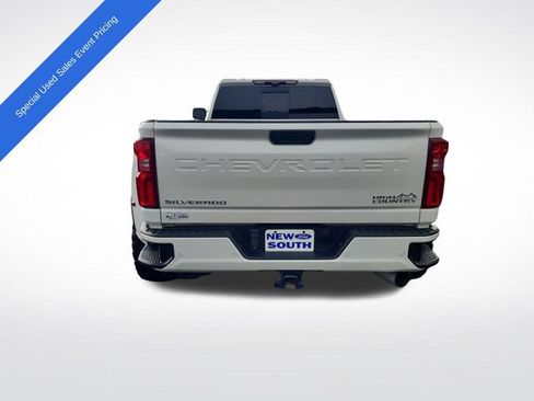 Used 2024 Chevrolet Silverado 3500 High Country w/ High Country Premium Package AWD/4WD image 4
